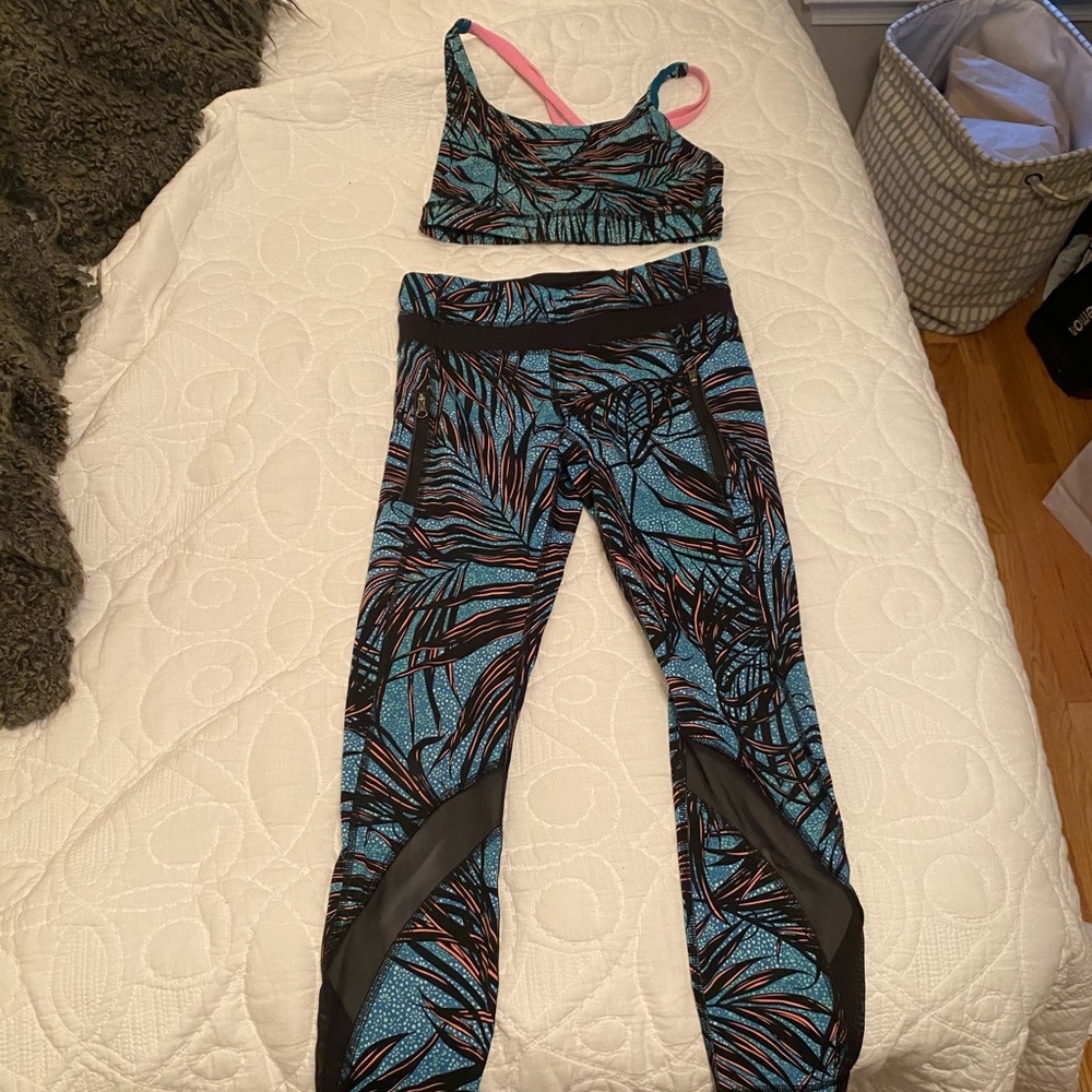 Lulu lemon matching bra and leggings